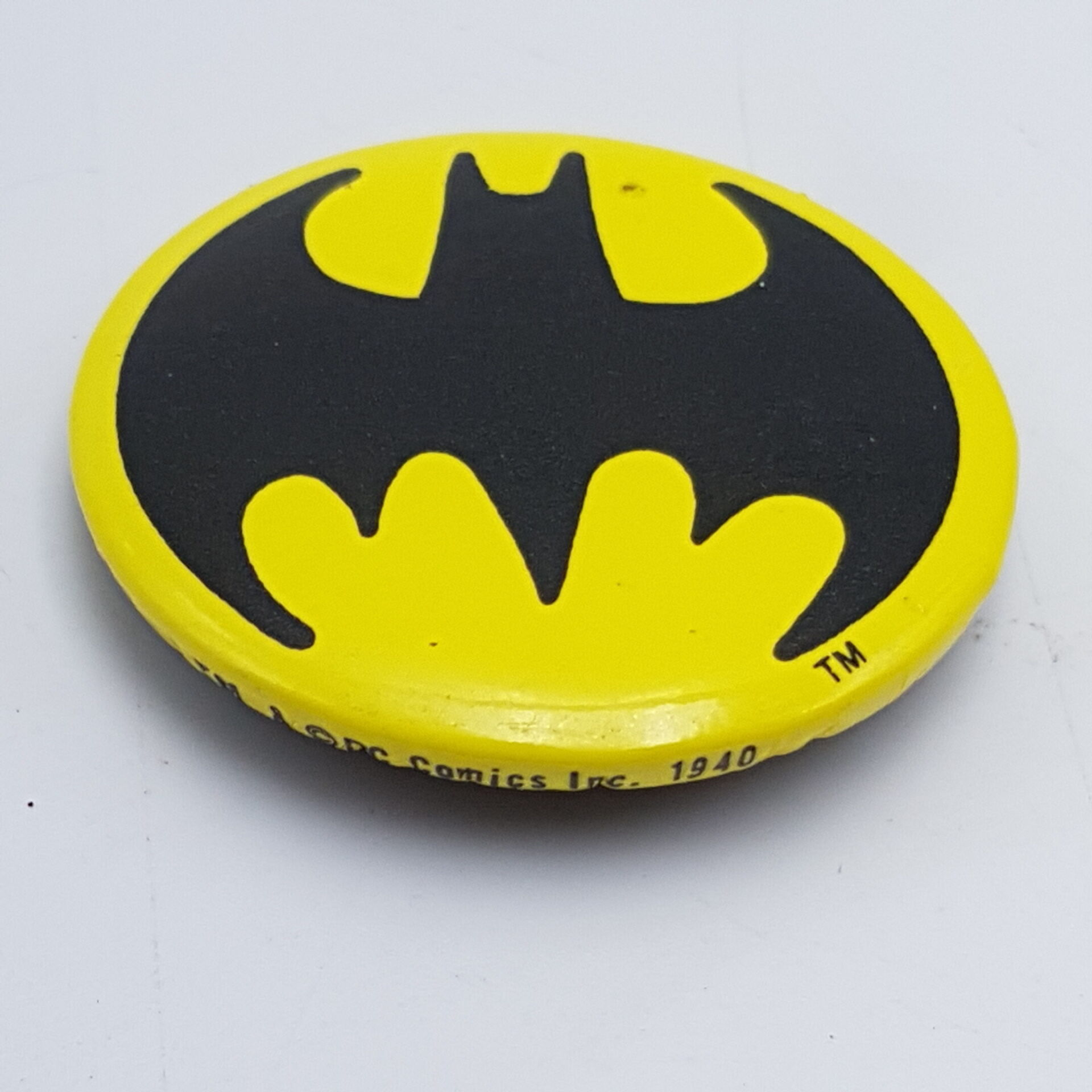 Vintage Batman Bat Logo Badge [vg] Yellow & Black 45mm (dc Comics)