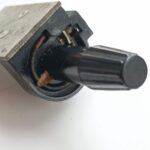 Vintage Unbranded Black Bakelite Potentiometer Variable Resistor [G+] Unknown Value | Image 5