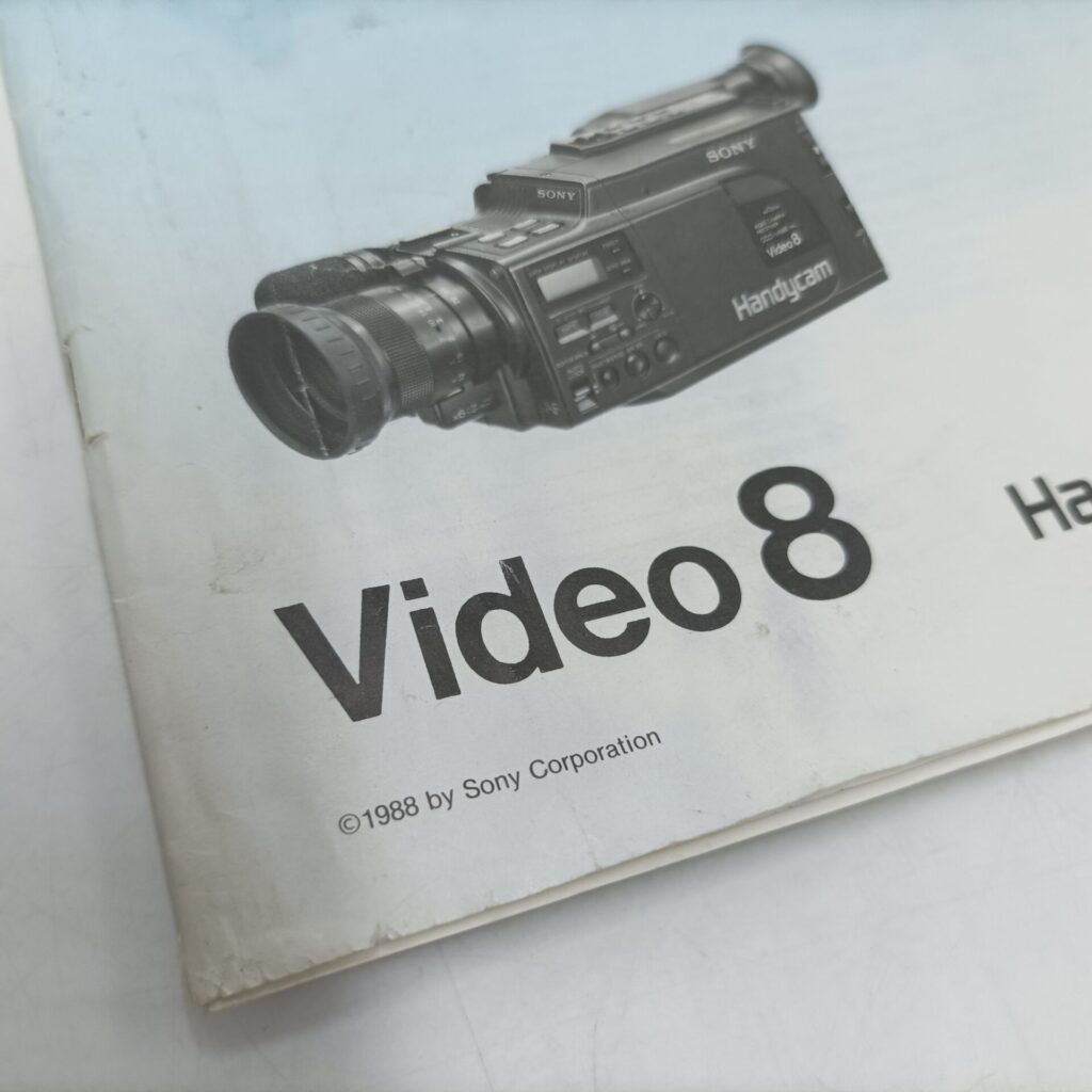 Sony CCD-V88E Video Camera Recorder Operating Instructions (1988) Handycam | Image 3