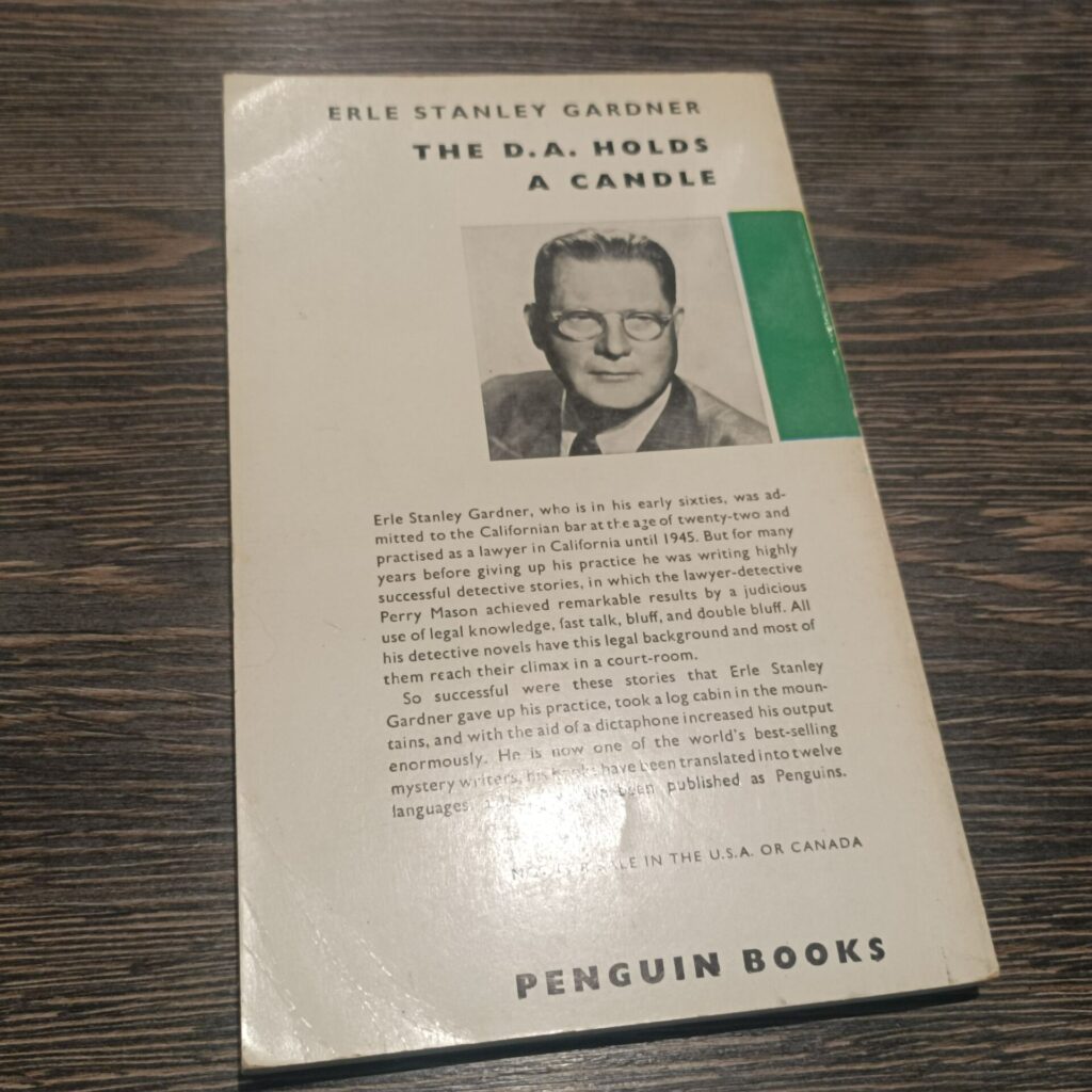 The D.A. Holds a Candle by Erle Stanley Gardner (1957) Penguin Paperback  [G+]